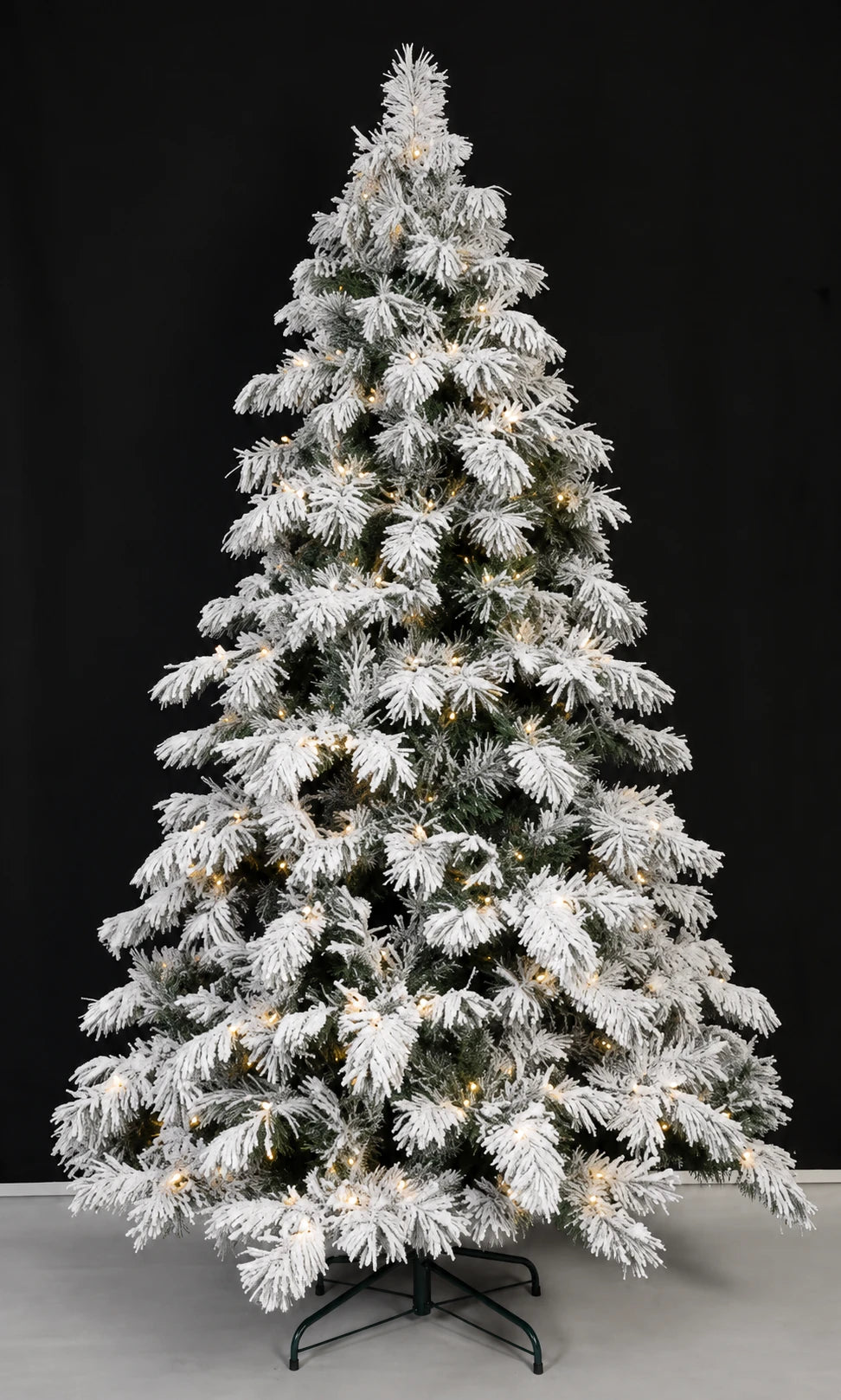 5 ft Warm White LED Flocked Christmas Tree Christmas tree
